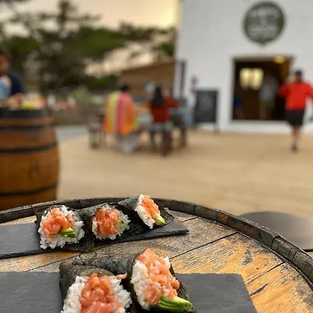 Oasis Backpackers Sintra Surf Ostello *