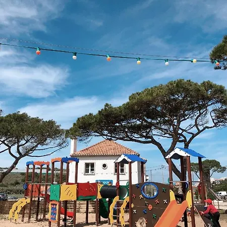 Oasis Backpackers Sintra Surf * Colares