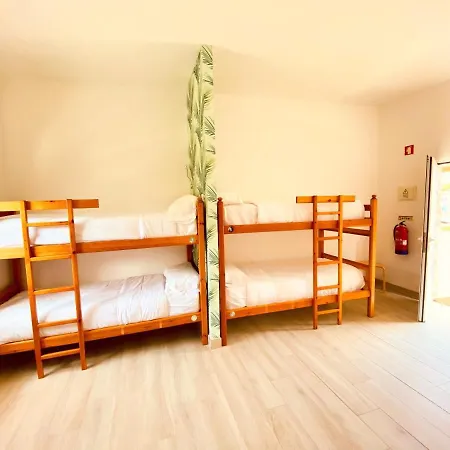 Oasis Backpackers Sintra Surf Colares