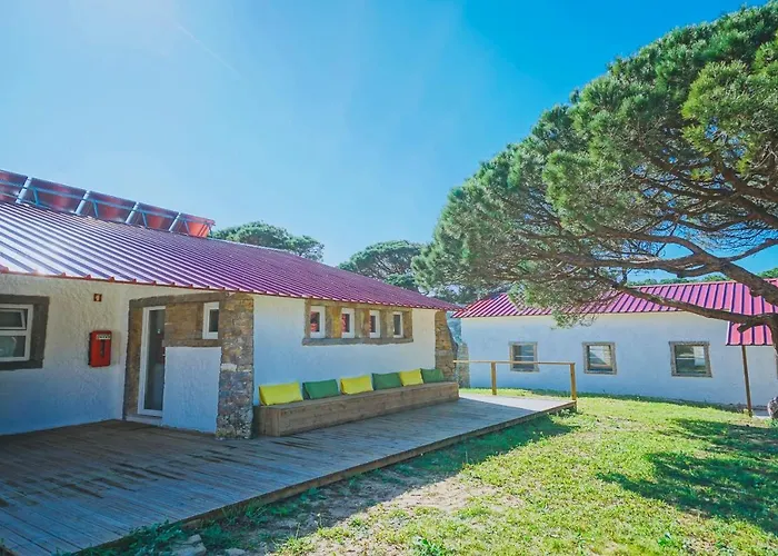 Oasis Backpackers Sintra Surf