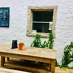 Hostel Oasis Backpackers Sintra Surf *