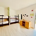 Oasis Backpackers Sintra Surf Hostel *
