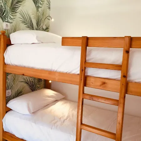 Oasis Backpackers Sintra Surf Auberge de jeunesse *