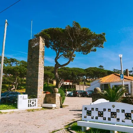 Oasis Backpackers Sintra Surf Albergue *