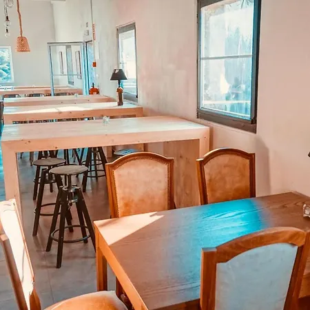 Oasis Backpackers Sintra Surf Hostel