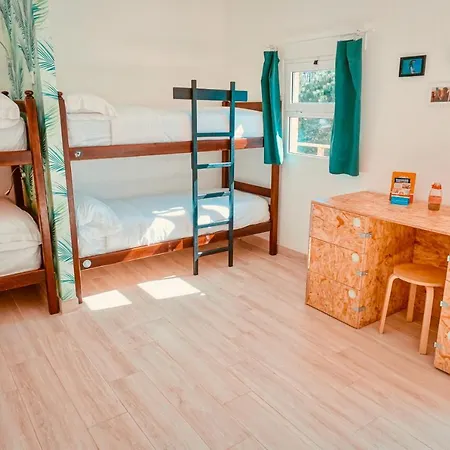 Oasis Backpackers Sintra Surf Hostel
