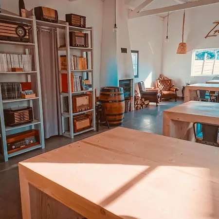 Хостел Oasis Backpackers Sintra Surf Коларес