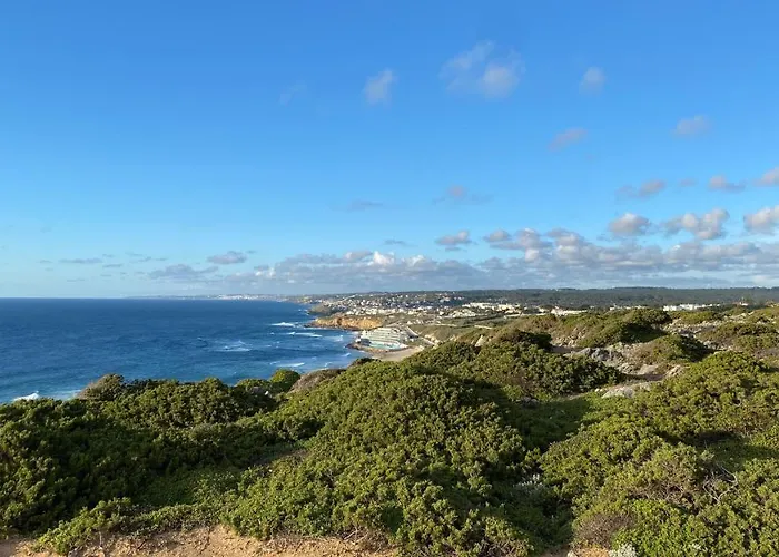 Oasis Backpackers Sintra Surf