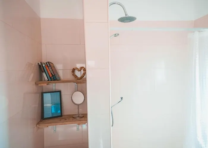 Oasis Backpackers Sintra Surf Hostel Colares