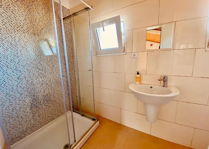 Hostel Oasis Backpackers Sintra Surf