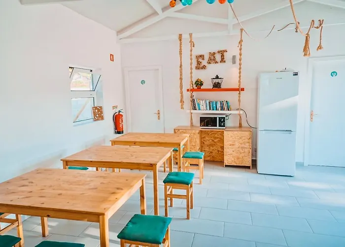 Hostel Oasis Backpackers Sintra Surf Colares