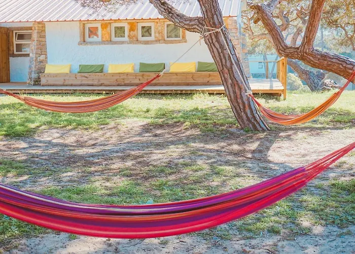 Oasis Backpackers Sintra Surf Hostel