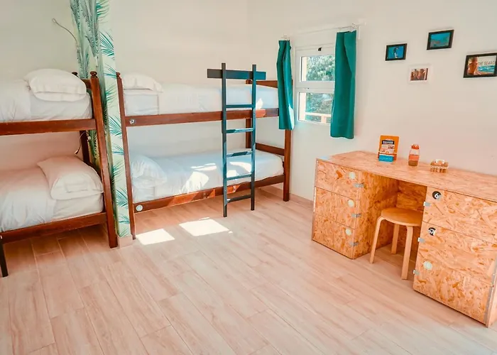 Oasis Backpackers Sintra Surf Hostel