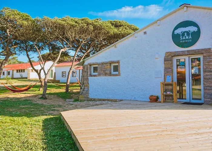 Oasis Backpackers Sintra Surf