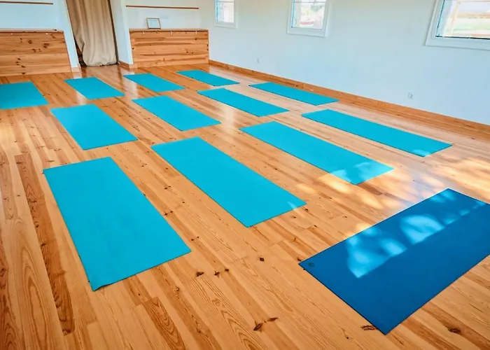 Oasis Backpackers Sintra Surf Albergue *